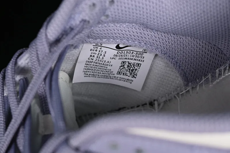 All categories Nk SB Dunk series Nk SB Dunk Low low-top sneakers Nk SB Dunk Low white, blue and pink color SB smashed backboard fashion casual sneakers DD1503-500